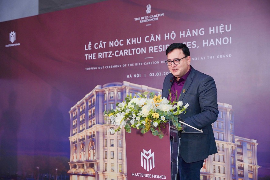 Khu căn hộ hàng hiệu The Ritz-Carlton Residences, Hanoi chính thức cất nóc