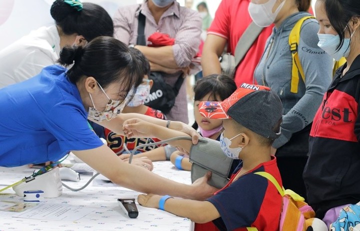 TP. Hồ Chí Minh: 1.000 trẻ em khó khăn, trẻ mồ côi do Covid-19 được khám và điều trị miễn phí
