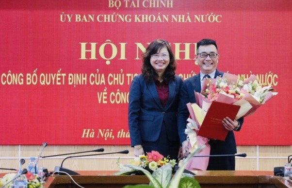 Ủy ban Chứng khoán Nhà nước có 3 lãnh đạo cấp vụ mới