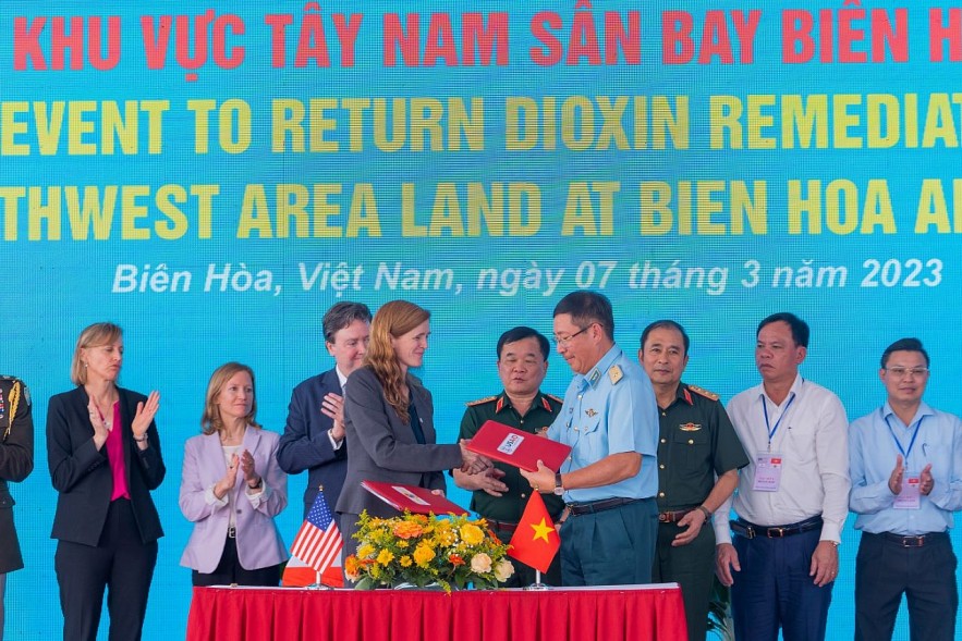 Hoa Kỳ tài trợ thêm 73 triệu USD cho dự án xử lý dioxin tại sân bay Biên Hòa