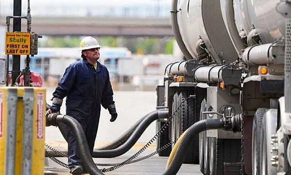 Ngày 9/3: Giá dầu thô biến động trái chiều, gas tăng trở lại