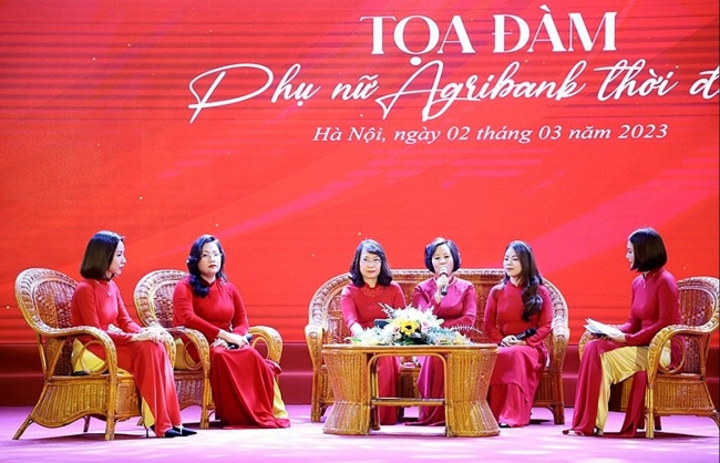 phu nu agribank gioi viec ngan hang dam viec nha