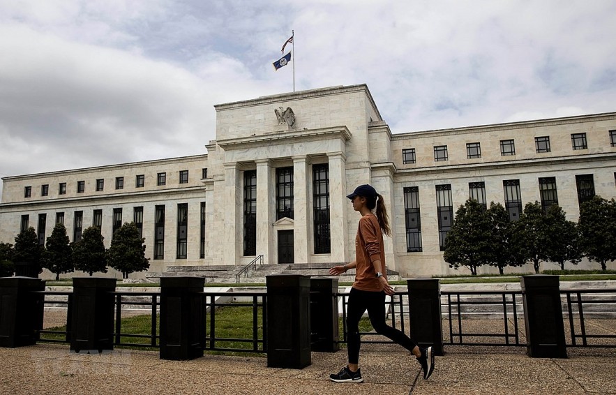 Các ngân hàng vội vã vay số tiền kỷ lục từ Cục Dự trữ liên bang Mỹ