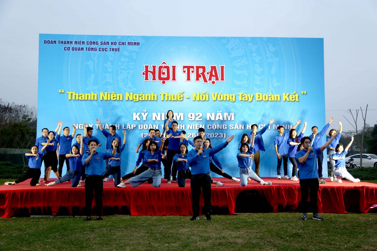 Hội trại "Thanh niên ngành Thuế - Nối vòng tay đoàn kết”