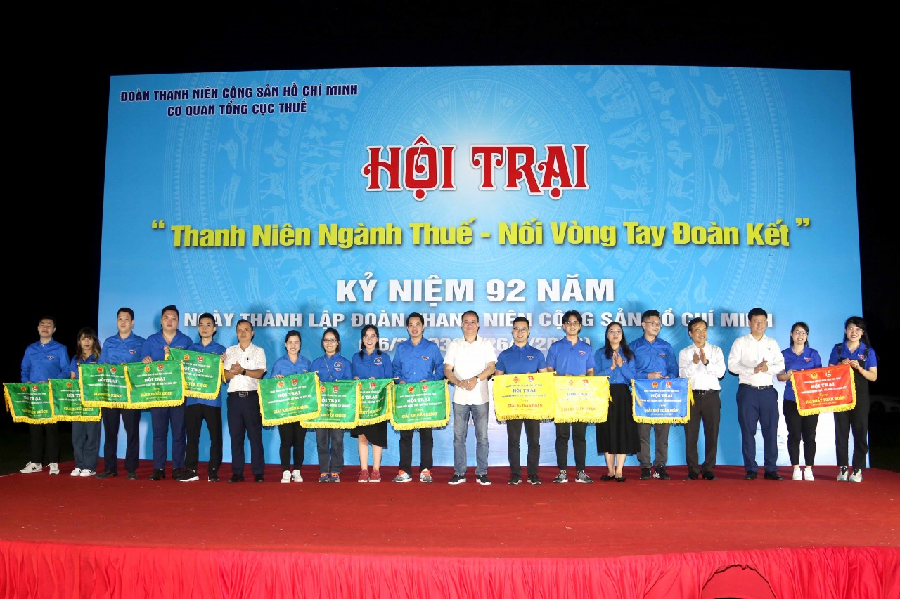 Hội trại "Thanh niên ngành Thuế - Nối vòng tay đoàn kết”