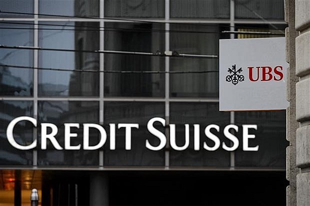 UBS mua Credit Suisse với giá hơn 3 tỷ USD nhằm chặn khủng hoảng lan rộng