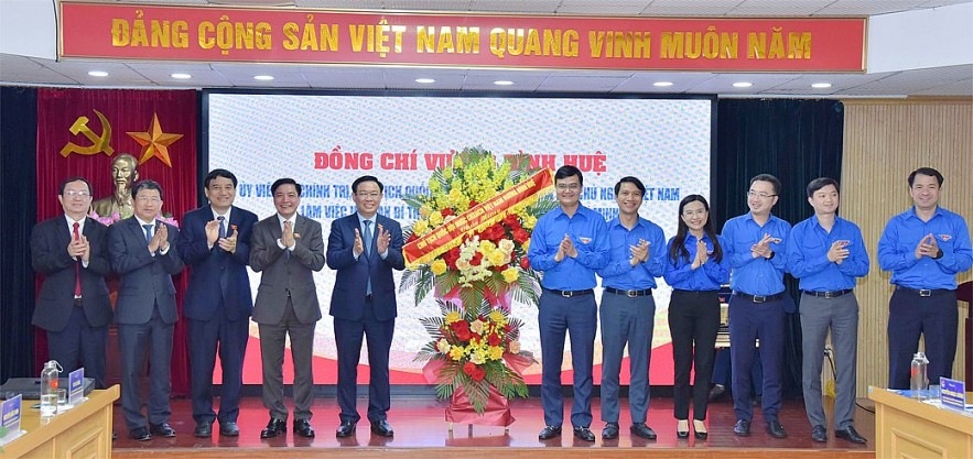 Kiên trì xây dựng hình mẫu thanh niên 'tâm trong, trí sáng, hoài bão lớn'