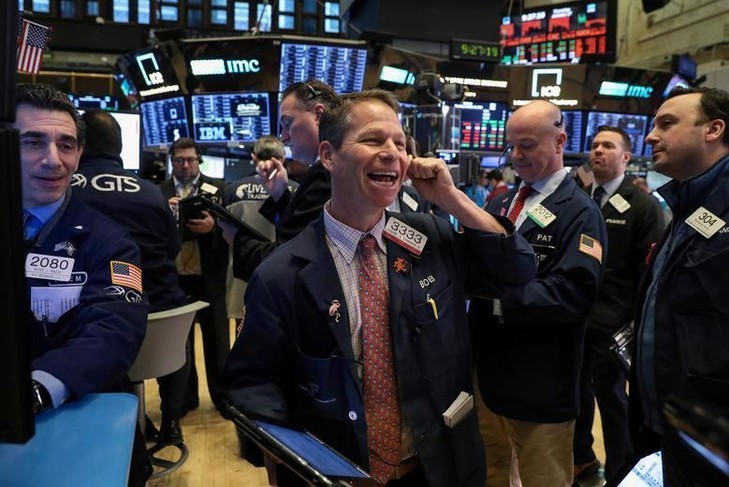 Chứng khoán Mỹ "xanh mướt" trong ngày 21/3 với chỉ số Dow Jones tăng gần 300 điểm