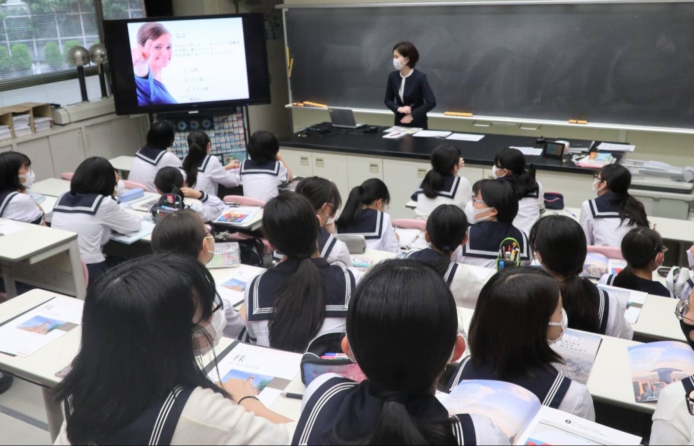Lý do trường học Nhật Bản dạy học sinh về chứng khoán
