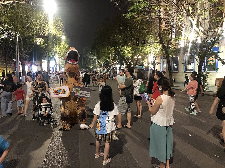 Hà Nội: Sôi động lễ hội Du lịch Hà Nội năm 2023 trên phố đi bộ Hồ Hoàn Kiếm