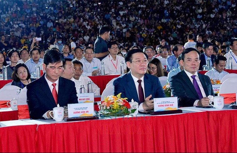 Chủ tịch Quốc hội dự Lễ khai mạc Năm Du lịch Quốc gia tại Bình Thuận