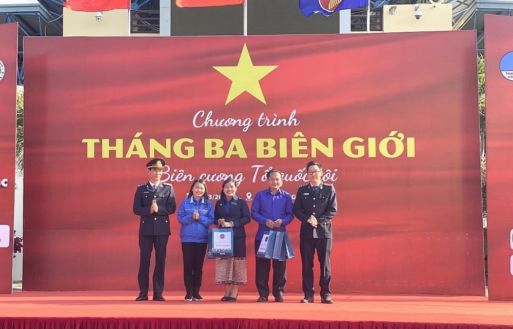 Hải quan Quảng Trị tổ chức nhiều hoạt động ý nghĩa dịp Tháng thanh niên