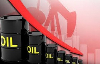 Ngày 30/3: Giá xăng dầu giảm, gas tiếp đà lao dốc