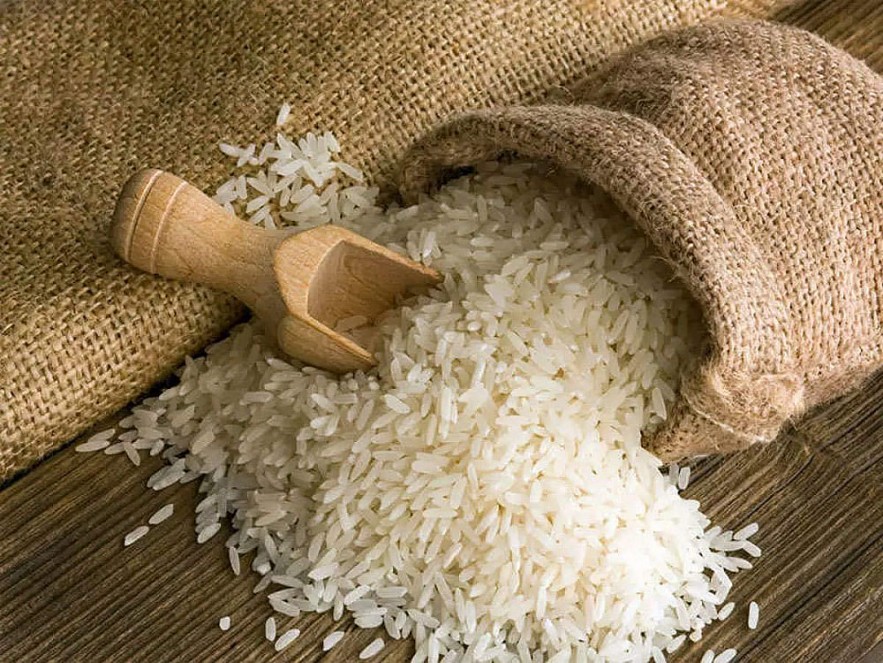 Giá gạo xuất khẩu đi ngang sau phiên điều chỉnh tăng mạnh, trong nước nhích nhẹ