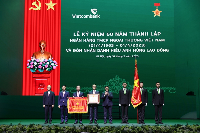 Thủ tướng Phạm Minh Chính: 6 nhiệm vụ trọng tâm của toàn ngành ngân hàng - Ảnh 3.