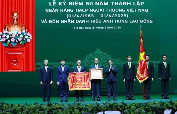 Vietcombank urged to promote leading role in banking sector