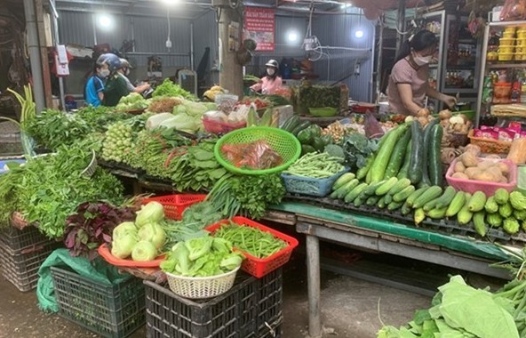 Rau xanh tại các chợ dân sinh tại Hà Nội đang có mức giá "dễ chịu"