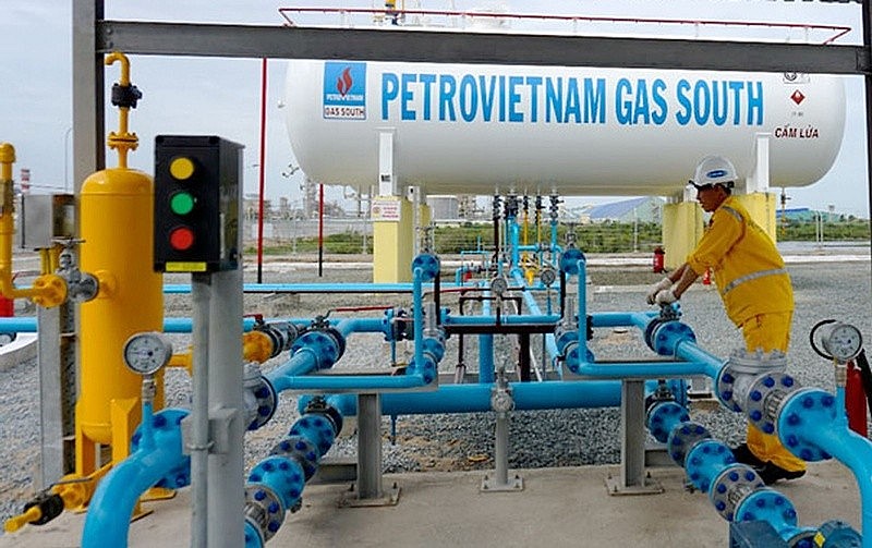 Giá gas và xăng dầu lặng sóng cả thị trường thế giới và trong nước