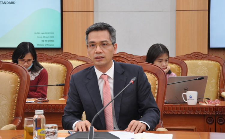 Thứ trưởng Võ Thành Hưng tiếp xã giao đại diện Ngân hàng Standard Chartered