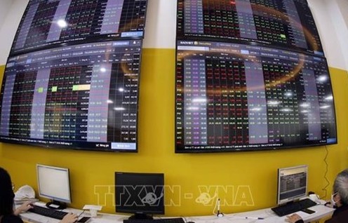 New securities account openings in March lowest in two years