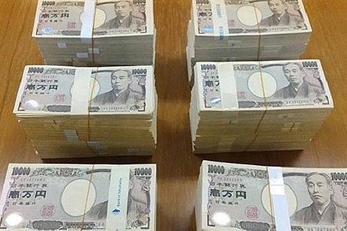 Đồng yen có thể chạm mức 120 yen đổi 1 USD vào cuối năm nay