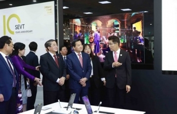 Samsung expected to become talent nurturing centre in Vietnam: Deputy PM