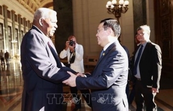 Vietnam, Cuba seek measures to strengthen fraternal solidarity
