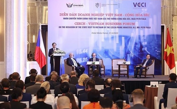 Vietnam creates favourable conditions for businesses: PM