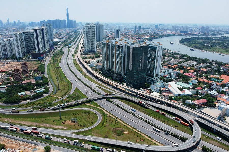 Ng&atilde; ba C&aacute;t L&aacute;i (TP. Thủ Đức), cửa ng&otilde; khu Đ&ocirc;ng TP. Hồ Ch&iacute; Minh. Ảnh Đỗ Do&atilde;n