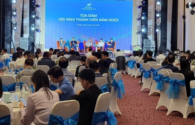Năng lực tài chính của các công ty chứng khoán ngày càng được cải thiện