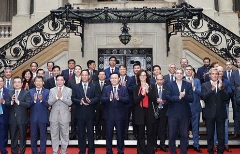 NA Chairman attends Vietnam-Argentina business forum