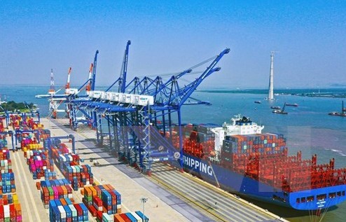 Import-export turnover across northern border soars