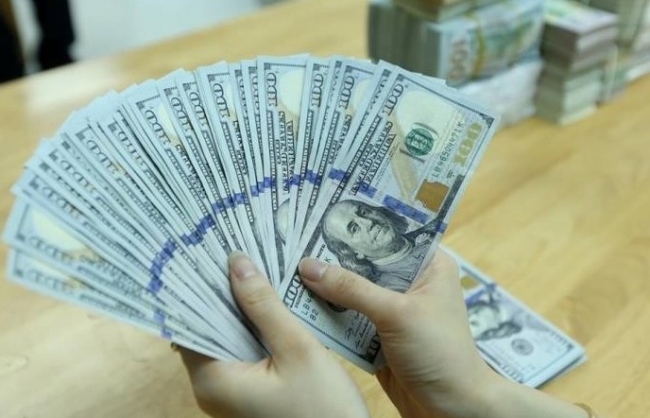 Tỷ giá hôm nay (27/4): USD trung tâm quay đầu giảm 6 đồng
