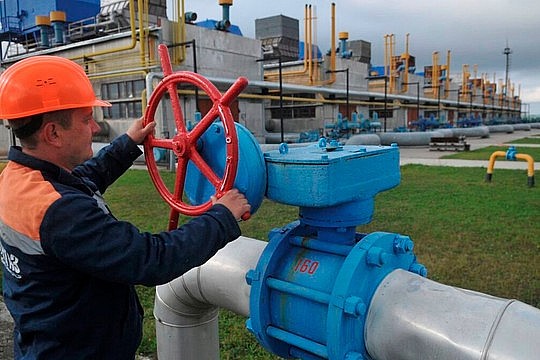 Ngày 3/5: Giá gas tăng nhẹ, dầu thô biến động trái chiều