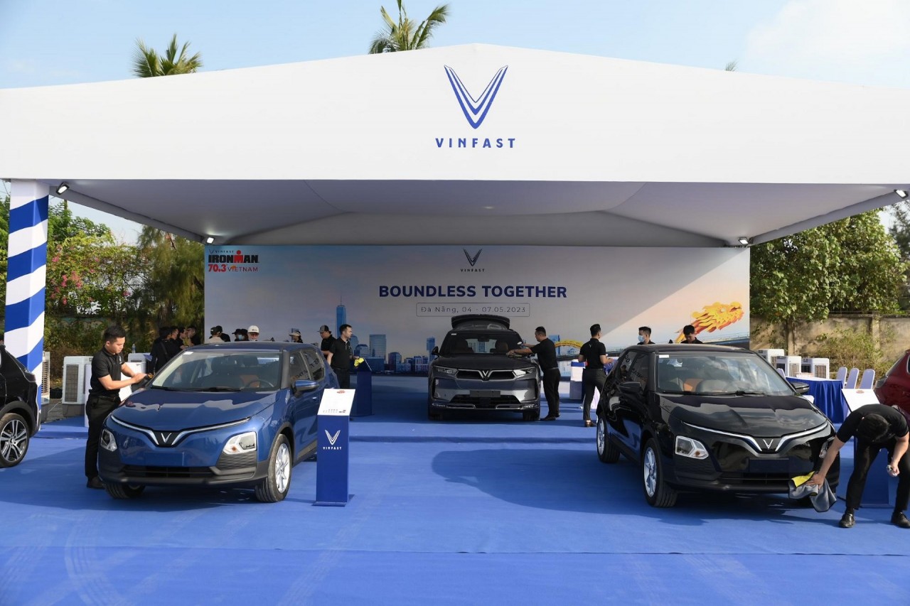 Dàn xe điện hút mọi ánh nhìn tại cuộc thi VinFast IRONMAN 70.3 Việt Nam 2023
