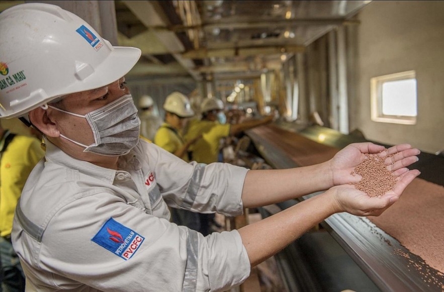 undefined Giảm thiểu tác động từ các yếu tố bất lợi, Petrovietnam hoàn thành vượt mọi chỉ tiêu