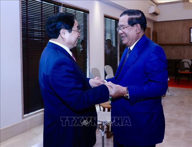 Thủ tướng Phạm Minh Chính gặp Thủ tướng Campuchia Samdech Techo Hun Sen