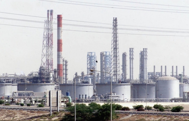 UAE: Quyết định cắt giảm sản lượng của OPEC+ giúp cân bằng thị trường