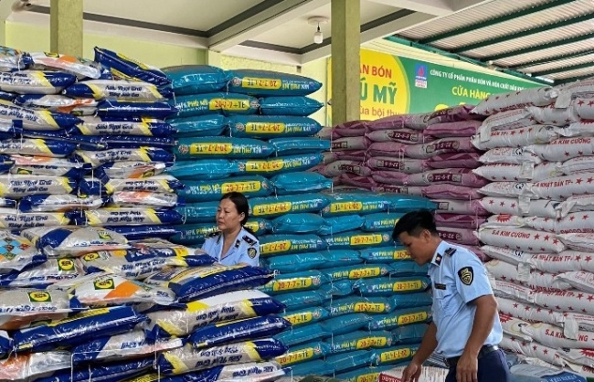 Một doanh nghiệp ở Gia Lai buôn bán phân bón giả bị phạt 136,7 triệu đồng