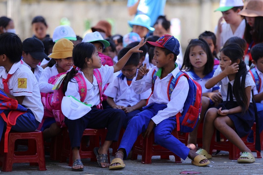30 triệu bảng Anh hỗ trợ giáo dục cho phụ nữ và trẻ em gái tại Đông Nam Á