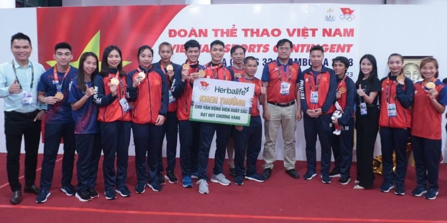 Herbalife Việt Nam thưởng nóng cho các vận động viên đạt Huy chương Vàng SEA Games 32