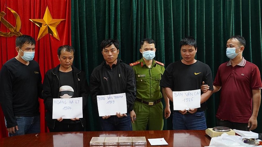 Bắc Kạn: Triệt phá ổ nhóm mua bán trái phép 4 bánh heroin