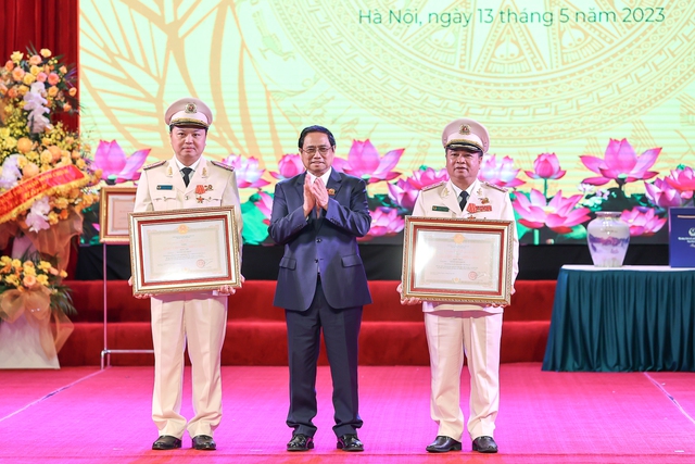 Thủ tướng Phạm Minh Chính dự kỷ niệm 70 năm Ngày truyền thống lực lượng an ninh kinh tế - Ảnh 4.