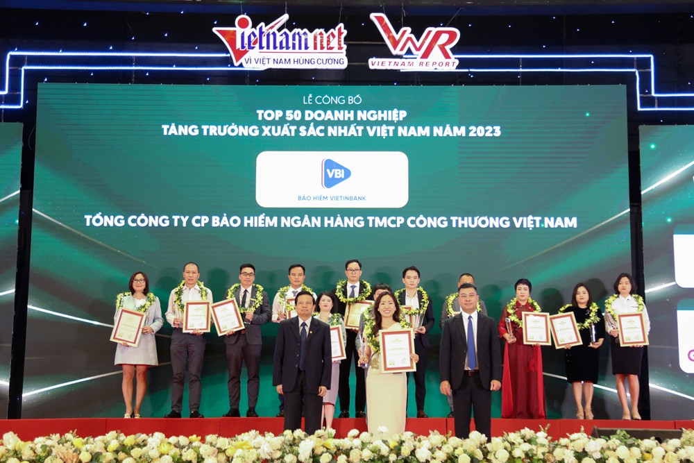 Bảo hiểm VietinBank lọt Top 500 doanh nghiệp tăng trưởng nhanh nhất Việt Nam - FAST500
