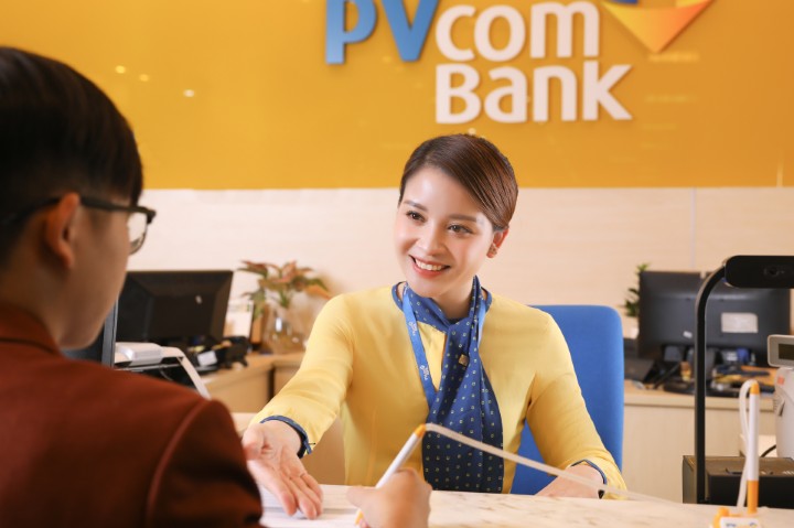 PVcomBank lọt Top doanh nghiệp phát triển nhanh nhất Việt Nam