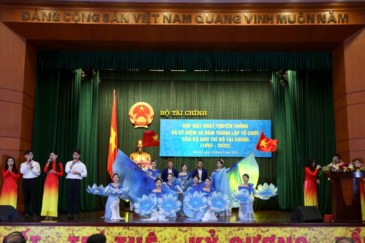Gặp mặt và kỷ niệm 30 năm thành lập Ban liên lạc Hưu trí Bộ Tài chính Gặp mặt và kỷ niệm 30 năm thành lập Ban liên lạc Hưu trí Bộ Tài chính