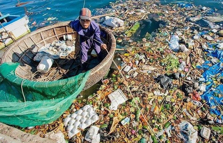 Kêu gọi lệnh cấm toàn cầu với sản phẩm nhựa dùng một lần “có hại và không cần thiết”