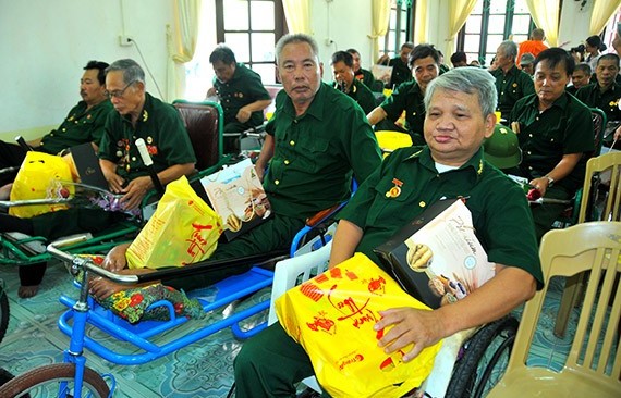 Đề xuất hơn 427 tỷ đồng tặng quà người có công với cách mạng nhân ngày 27/7