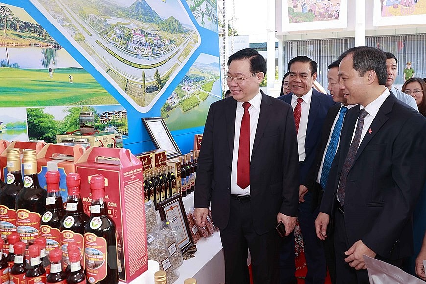 Chủ tịch Quốc hội Vương Đình Huệ dự Hội nghị công bố Quy hoạch tỉnh Hà Tĩnh