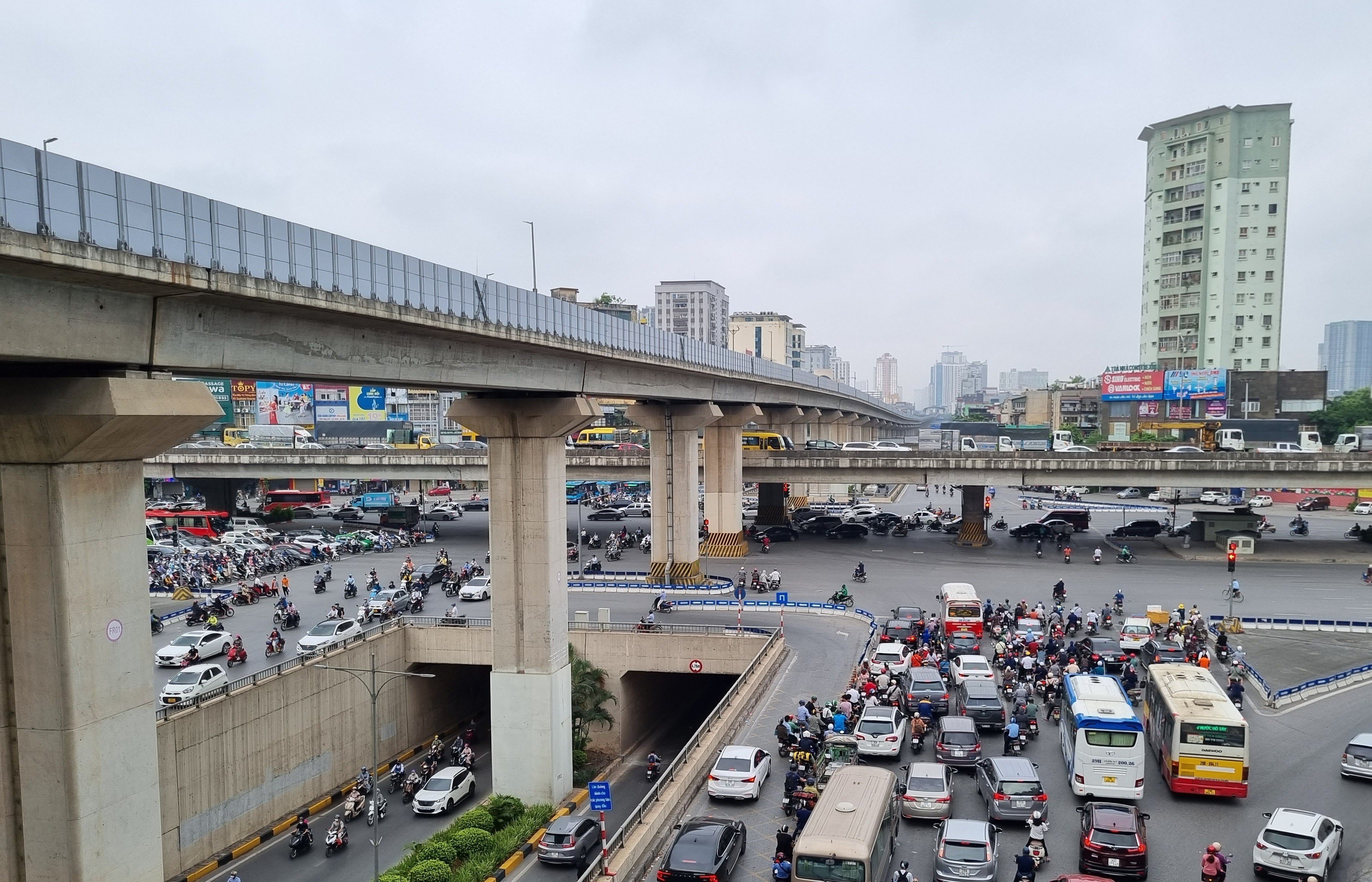 Hà Nội phân luồng giao thông tại một số tuyến phố